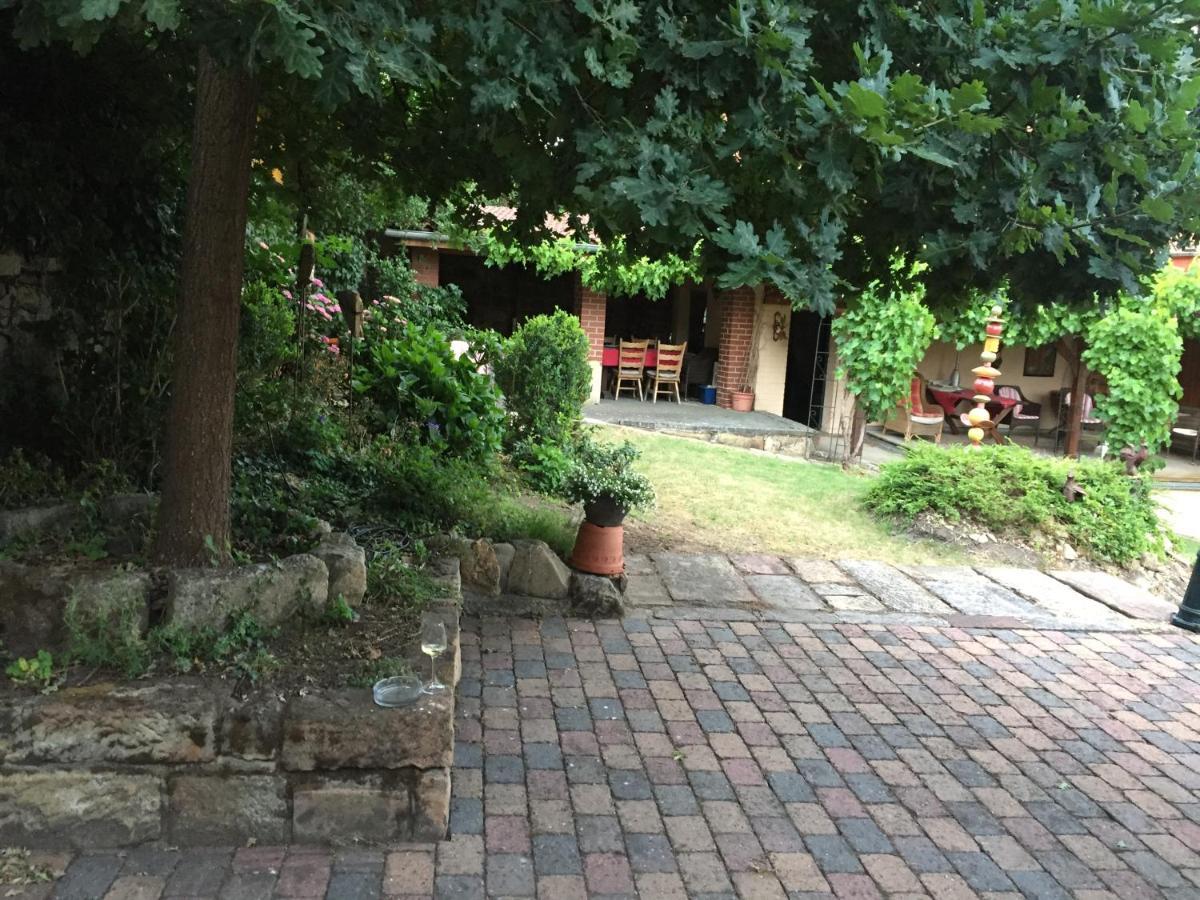 Hennekens Hof Guest house 2*