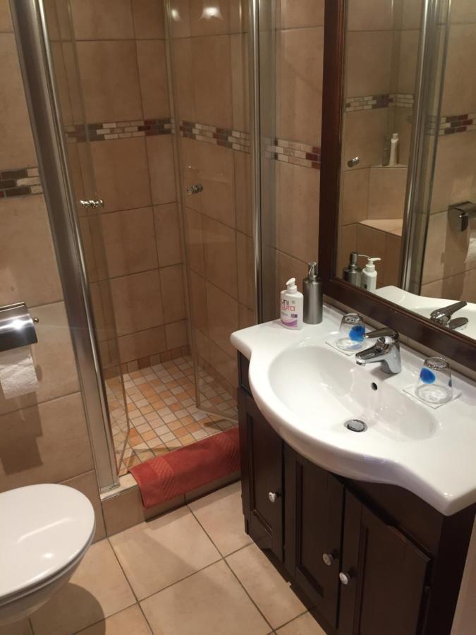 Hennekens Hof Guest house 2*